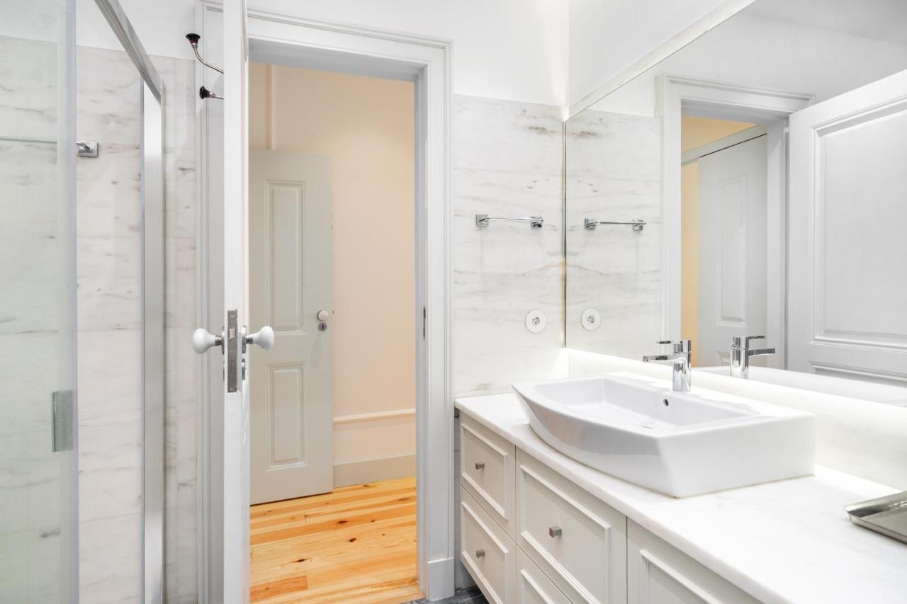 Whome Luxury Stay In Prime Location W/ Ac, Lift & Private Patio Lisboa 外观 照片